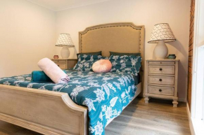 Glenfern English Cottage, historic and elegant, individual Self-Contained Apartment plus breakfast, Upwey